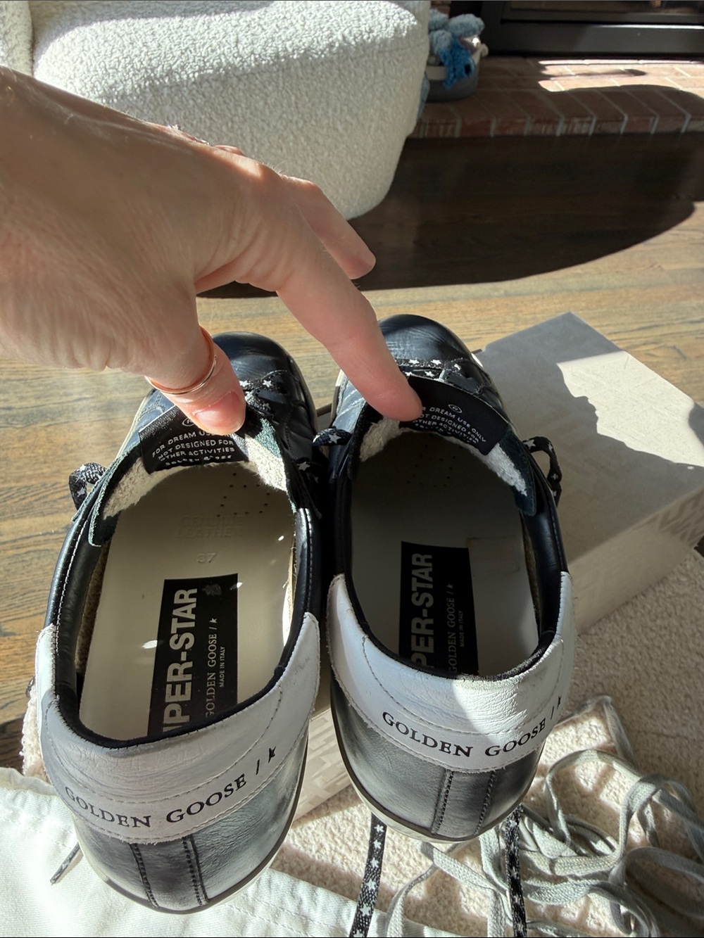 Golden Goose Deluxe Brand
Super-Star Low-Top Sneakers size 37 / 7 EUC - Picture 13 of 17